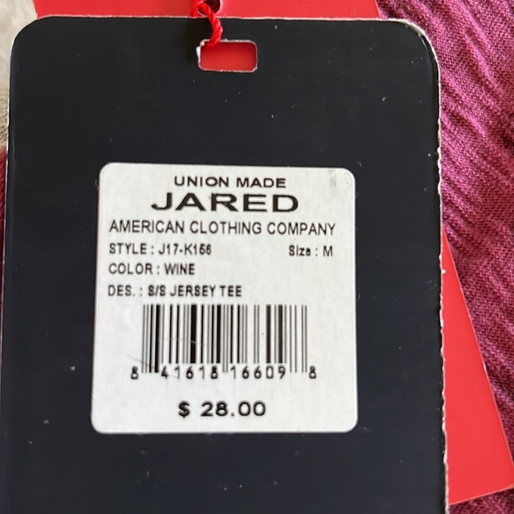 Men’s Medium Brand New short sleeve wine dotted shirt by Jared from Von Maur. - Picture 5 of 5